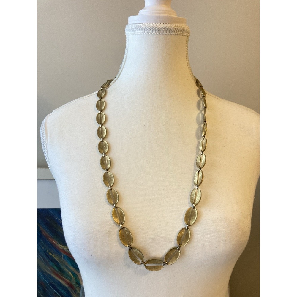 Vintage Tarnished Gold Tone Textured Oval Link Necklace Modernist Couture